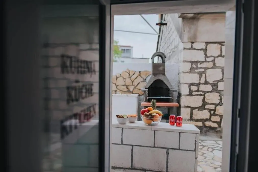 Holiday House - Lukatony With Sea View Trogir Croatia