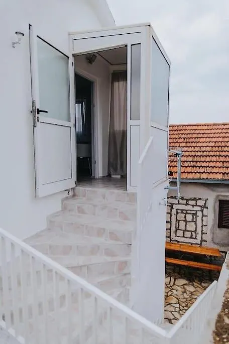 Holiday House - Lukatony With Sea View Trogir